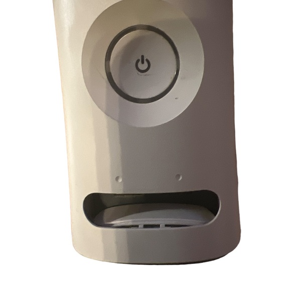 Microsoft XBOX 360 Console - Picture 4 of 16